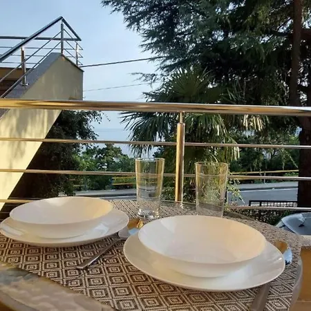 Διαμέρισμα Lovely With A Private Terrace And Sea View